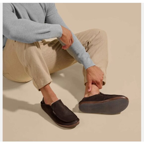 OluKai Moloa Men’s Nubuck Slipper Loafers Shoes $140 in Dk Wood/ Dk Wood - Picture 1 of 16